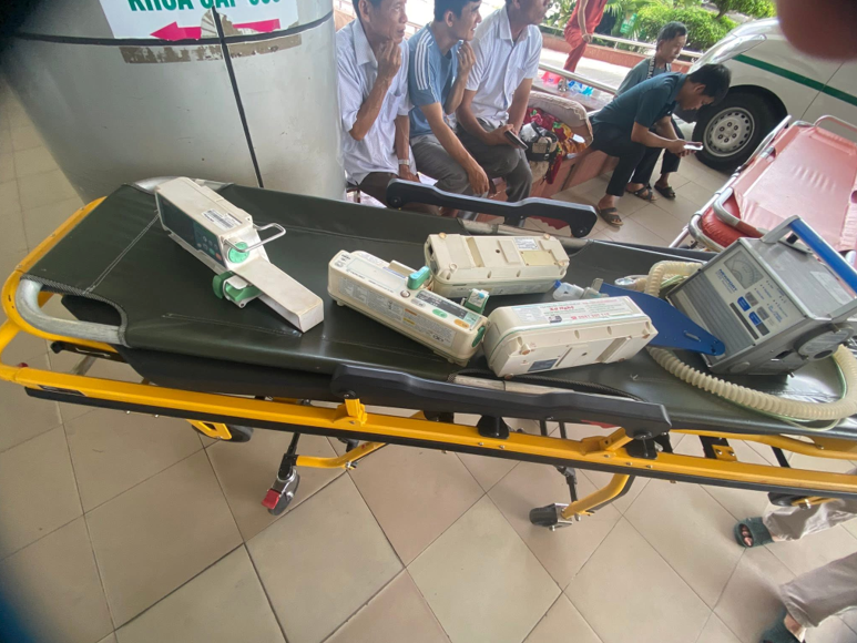 Thiết bị bên trong xe cứu thương